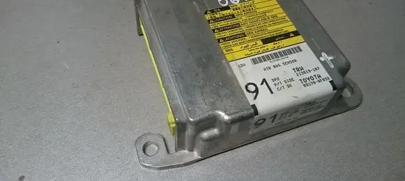 Toyota Corolla Verso E121 Airbag control unit/module 891700F032 213819107