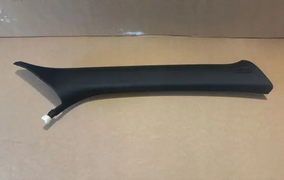 Porsche Macan (95B) (A) pillar trim 95B867234