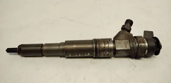 BMW 7 E65 E66 Fuel injector 0445110122 7788812