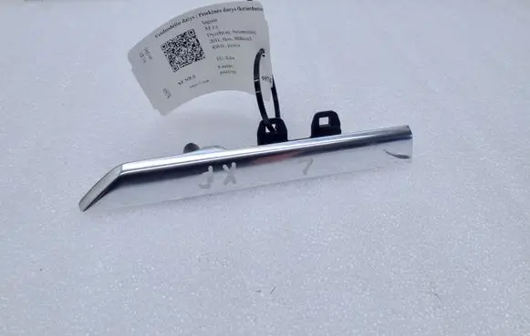 Jaguar XF X250 Front door trim (molding) 8X2317E702F