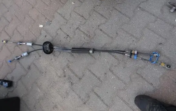 Peugeot 5008 Gear shift cable linkage 119161100