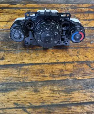 Ford Fiesta Climate control unit 8A6919980