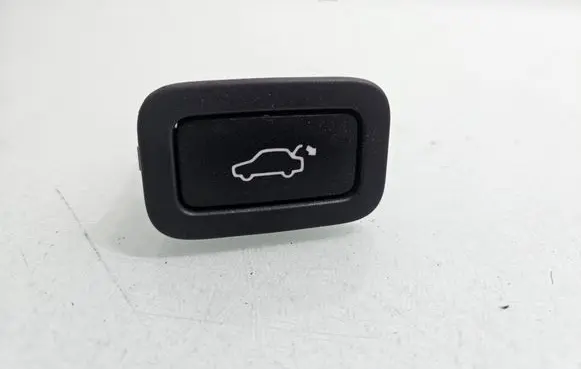 Land Rover Evoque I Tailgate/boot open switch button 
