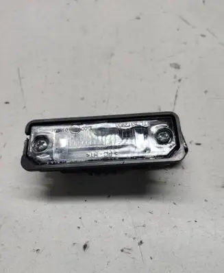 Volkswagen Golf V Number plate light 05210800