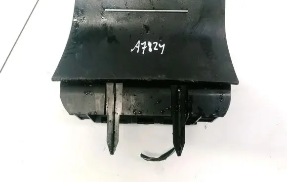 Skoda Octavia Mk2 (1Z) Glove box 1Z1863077A 1Z1857962B