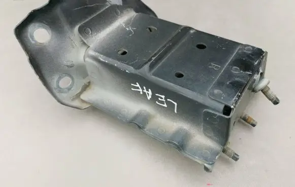Nissan Leaf I (ZE0) Front bumper shock/impact absorber 