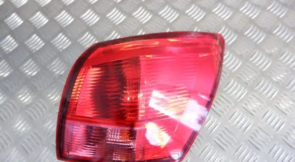 Nissan Qashqai+2 Rear/tail lights 26550JD000