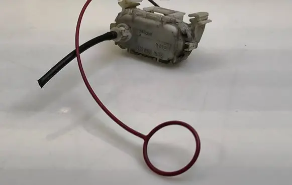 Audi A8 S8 D2 4D Central locking vacuum pump 4D0862153A 240297