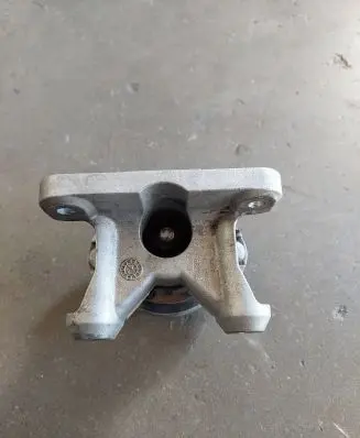 Audi A4 S4 B7 8E 8H Gearbox mounting bracket 8E0399115F