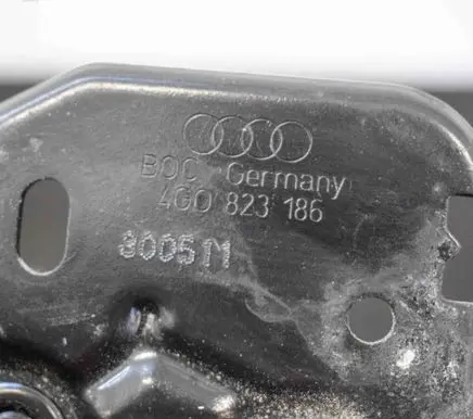 Audi A7 S7 4G Engine bonnet/hood lock/latch loop/hook 4G0823186