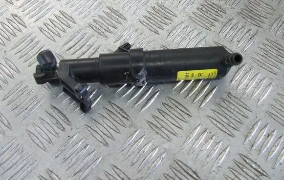 Mercedes-Benz C W203 Headlight washer pump PRAWY