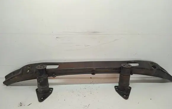 Peugeot 607 Front bumper cross member