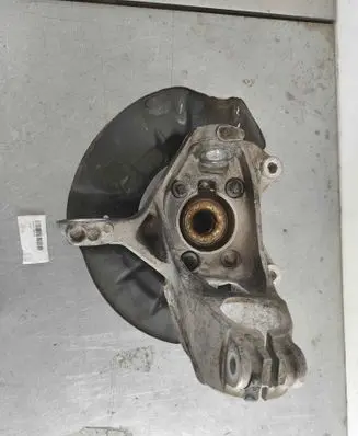 Mercedes-Benz CLA C118 X118 Front wheel hub A2473320200