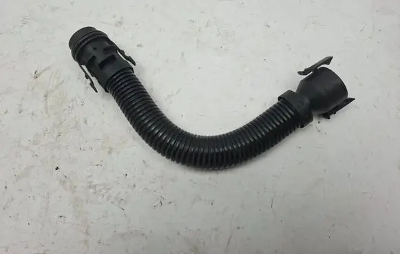 BMW 4 F32 F33 Breather hose/pipe BMPB432 58650910
