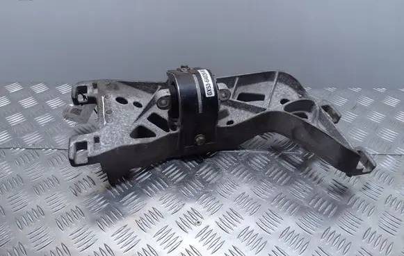 Jaguar F-Type Gearbox mounting bracket GX535060BC GX536A026BC