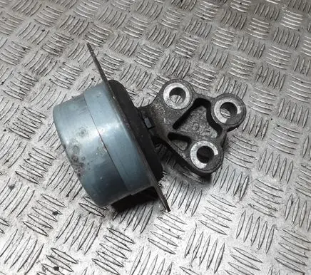 Opel Insignia A Engine mount bracket 13227728