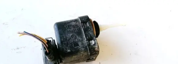 Headlight level adjustment motor