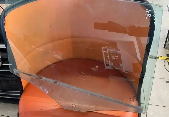 Volvo V60 Rear door window glass 43R001105 AS2