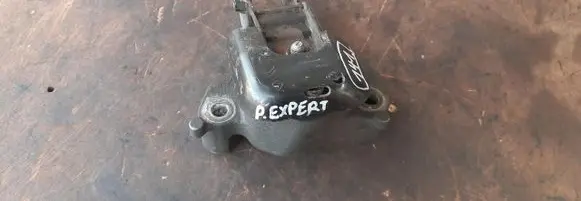 Peugeot Expert Gearbox mounting bracket 980489068C