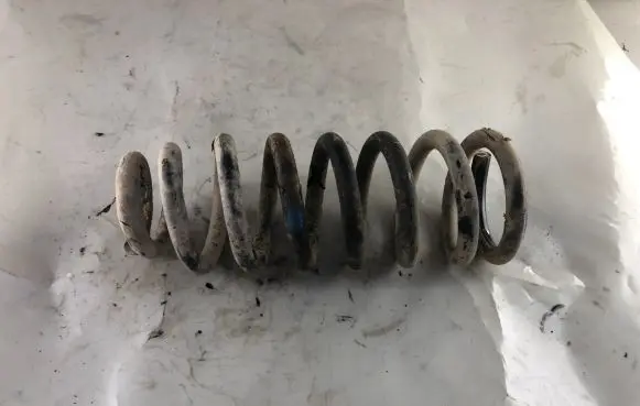 KIA Sorento Front coil spring