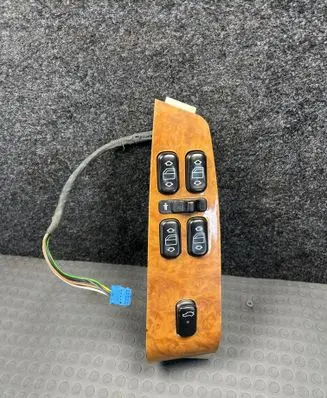 Mercedes-Benz S W220 Electric window control switch 2208201010 A2208201010