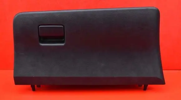 Glove box