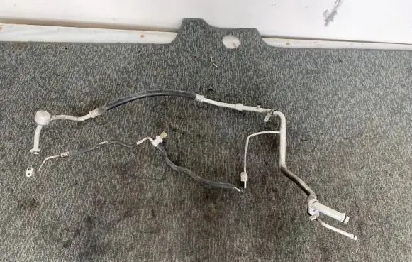 Suzuki SX4 S-Cross Air conditioning (A/C) pipe/hose