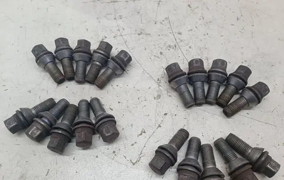 Renault Laguna III Nuts/bolts 