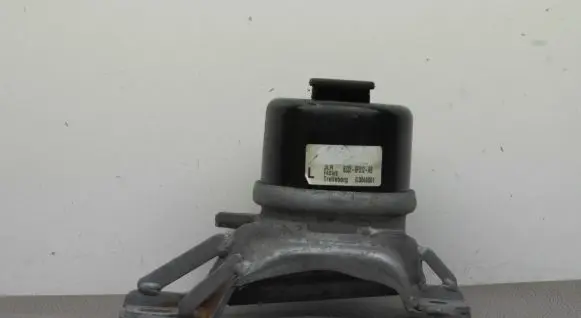 Land Rover Range Rover Evoque L538 Engine mount bracket BJ326F012AB G3046001