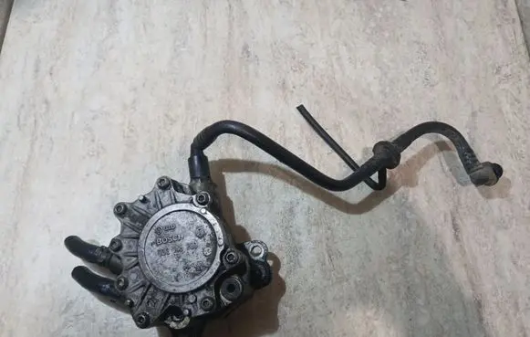 Audi A3 S3 8P Vacuum pump 03G145209