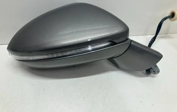 Volkswagen Golf Sportsvan Front door electric wing mirror 