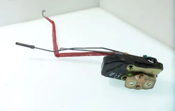 Dodge Magnum Front door lock