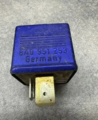 Audi A4 S4 B6 8E 8H Other relay 8A0951253