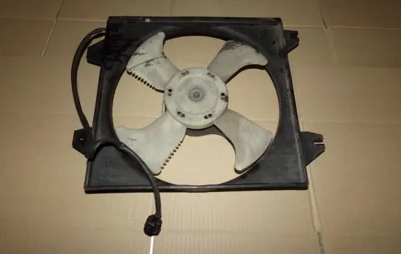 Mitsubishi Galant Air conditioning (A/C) fan (condenser) 