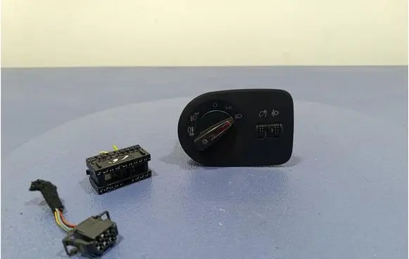 Seat Ibiza IV (6J,6P) Light switch 6J1941531A