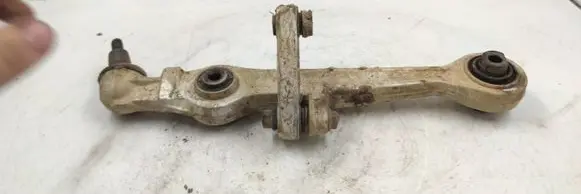 Audi A4 S4 B5 8D Front lower control arm/wishbone