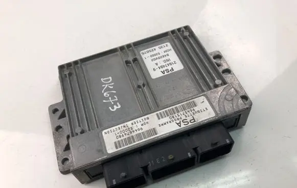 Citroen C5 Engine control unit/module 9645715180