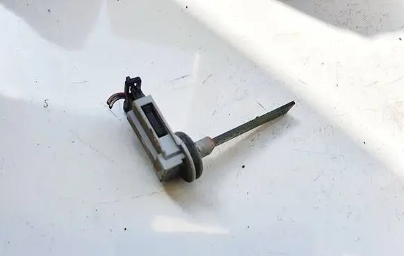 Volkswagen Touran I Interior temperature sensor 4B0820539