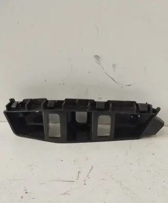 Front bumper mounting bracket