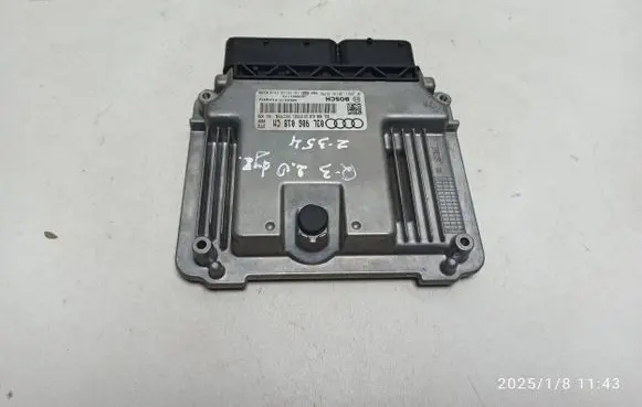 Audi Q3 8U Engine control unit/module 03L906018ES 03L906018CM 0281018575