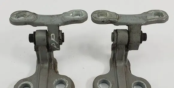 Volvo V50 Front door hinge set 