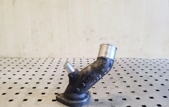 Toyota Avensis T250 Engine coolant pipe/hose