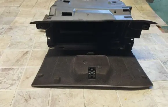 Ford Mondeo MK IV Glove box CS71A06010 AS71A06010 3101185A