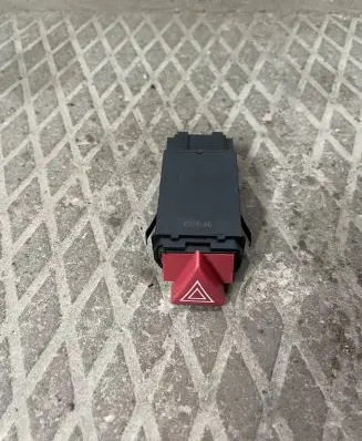 Audi A6 S6 C5 4B Hazard light switch 0916009