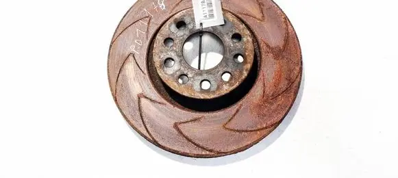 Volkswagen PASSAT CC Front brake disc VENTILIUOJAMAS