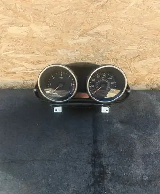 Mazda 3 II Speedometer (instrument cluster) BBM655430