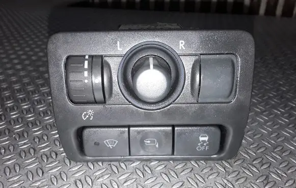 Subaru Legacy Wing mirror switch 50AJC159A03