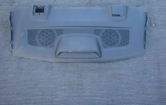 Parcel shelf
