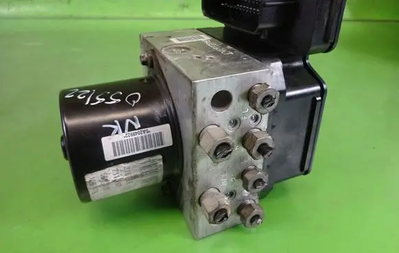 Opel Insignia A ABS Pump 13316697