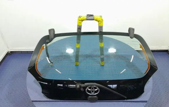 Toyota Aygo AB10 Rear windscreen/windshield window 